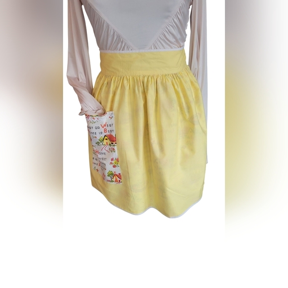 Reproduction Vintage Style Kitchen Apron. OS. - Picture 8 of 8